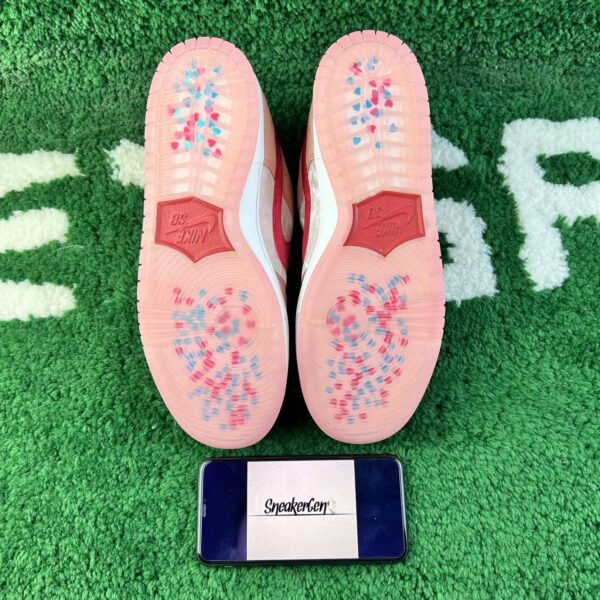 Nike SB Dunk Low StrangeLove Skateboards - Image 7