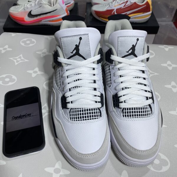 Jordan 4 Retro Military Black - Image 4