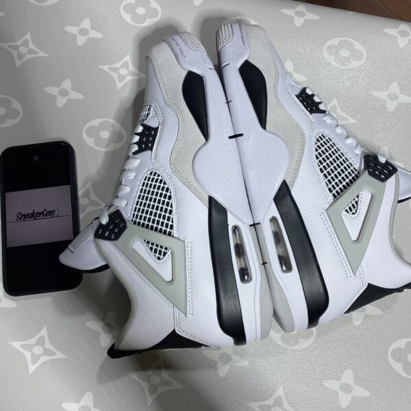 Jordan 4 Retro Military Black - Image 3