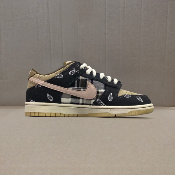 Nike SB Dunk Low Travis Scott - Image 2