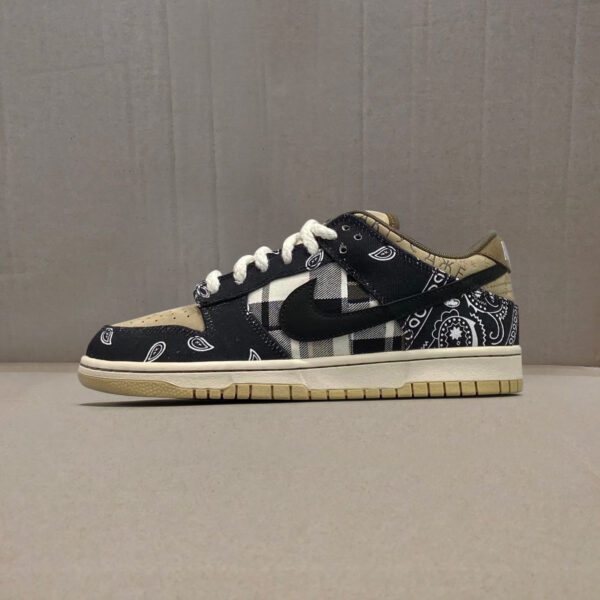 Nike SB Dunk Low Travis Scott - Image 3