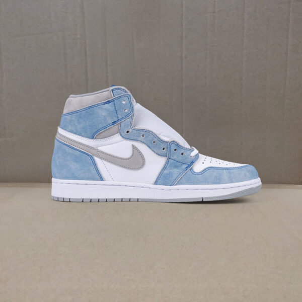 Jordan 1 High Hyper Royal Smoke Grey - Image 3